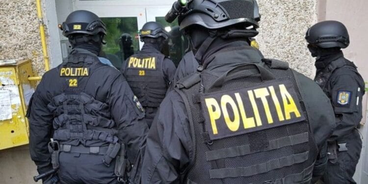 Percheziții de amploare în peste 20 de județe! Gruparea de criminalitate organizată a obținut prin fraude informatice, sume colosale de bani!