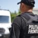 Un polițist a fost prins când încerca să fure… A fost oprit cu mai multe focuri de armă după o urmărire ca-n filme!