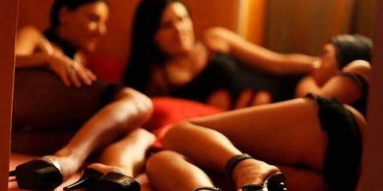 Columbience traficate în România! Proxeneții le obligau să se prostitueze în țară și în străinătate!