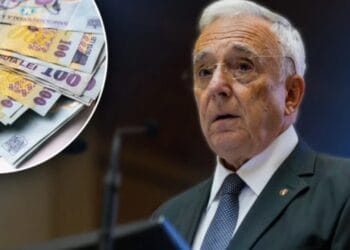 Salariul guvernatorului din România este de 3 ori mai mare ca al omologului din Polonia. Culmea îl depășește și pe cel al președintelui Franței sau al unor înalți oficiali europeni