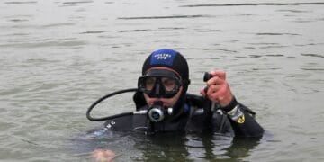 Bărbat dispărut într-un lac de acumulare. De două zile este căutat de scafandri!