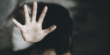 Caz revoltător în Argeș. Două surori minore violate pe repeat de rudelor lor foarte apropiate