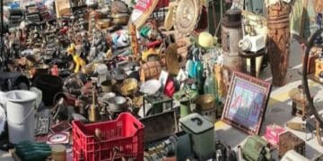 Vânătoarea de comori. Un tânăr a dat lovitura într-un târg de vechituri. S-a îmbogățit peste noapte după ce a achiziționat un produs de doar 16 euro