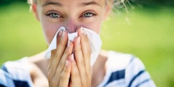 Alergiile la polen afectează tot mai multe persoane, indiferent de vârstă! Cum se dezvoltă alergiile și când apar. Polenul este stimulentul principal!