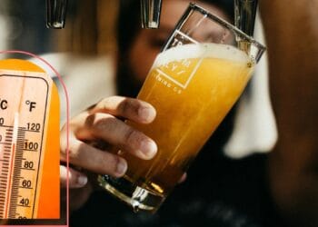 Berea rece te ajută sau nu pe vreme caniculară? Iată ce spun medicii! Te poate ”răcori” definitiv!