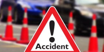 Copil izbit de o mașină! A fost lăsat nesupravegheat de părinți! Micuțul a decedat la scurt tip după accident!