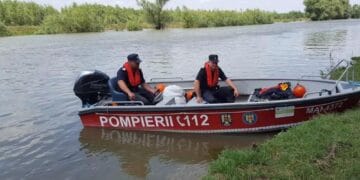 TRAGEDIE! Un băiat de 14 ani s-a înecat! A vrut să se răcorească și nu a mai ieșit la suprafață! A fost resuscitat zeci de minute! 