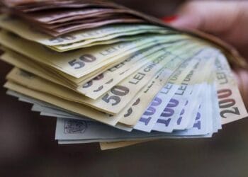 Guvernul va analiza toate cele peste 200 de sporuri care sunt acordate în prezent în sistemul bugetar. Sporul pentru condiții vătămătoare a fost tăiat