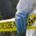 Crimă oribilă. O femeie a fost ucisă cu sălbăticie și apoi incendiată în propria casă. Suspectul e căutat cu mascații!