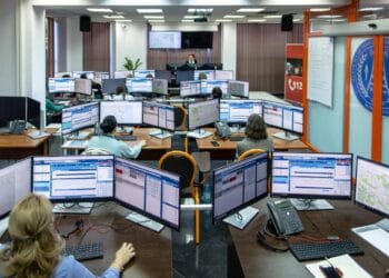 Aproape 60.000 de apeluri la 112, în perioada codului roșu! Duminică au fost cele mai multe apeluri! Ce probleme au avut oamenii!