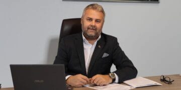 Cu rădăcini adânci în Câmpulung Muscel, un mare șef la Stat, a tăiat la sânge cum nu ar fi făcut nimeni niciodată! Așa ceva rar mai vezi!