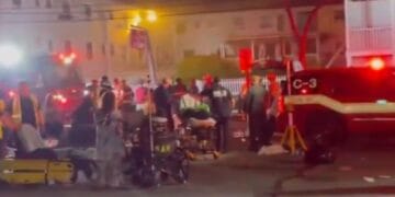 Tragedie la un azil de bătrâni. A izbucnit un incendiu puternic, iar 9 persoane au murit. Sunt zeci de răniți, printre care și pompieri