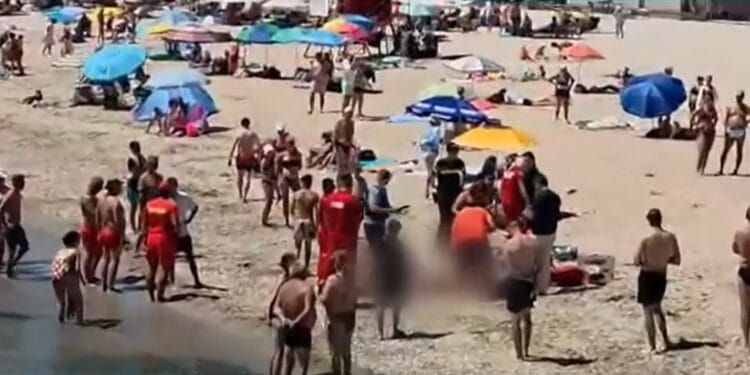 Tragedie pe litoral. Un bărbat s-a înecat la 2 Mai! Marea nu era agitată, însă nu se știe cauza care a condus la decesul turistului!