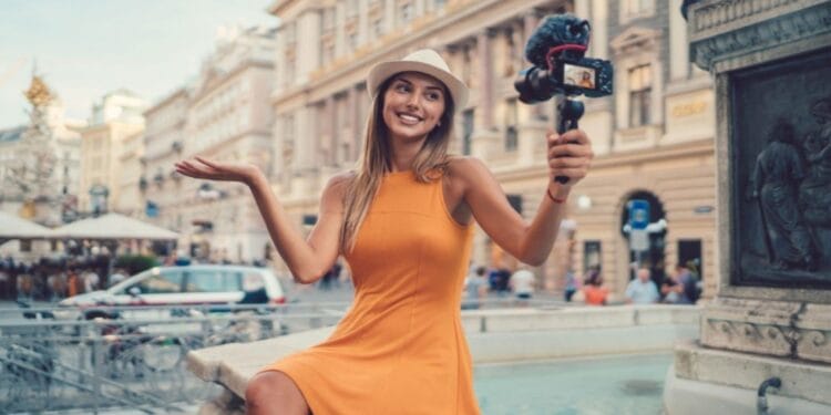 Jobul de vis, EXISTĂ. Două românce din mii de candidați au fost selectate, pentru un buget de 10.000 euro, să călătorească în jurul lumii