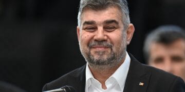 Plângere penală din cauza situației în care a ajuns economia naţională. Fostului premier i se aduc acuzații grave de către liderul DREPT