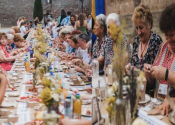 România de Cartea Recordurilor. Masă gigant din deșeuri reciclate doboară un record mondial