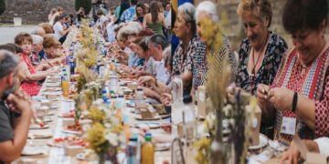 România de Cartea Recordurilor. Masă gigant din deșeuri reciclate doboară un record mondial