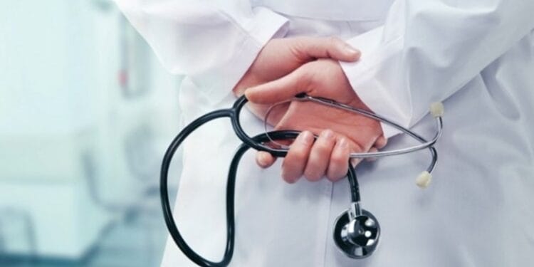 Ce decizie a luat ministrul Rogobete, legat de medicii rezidenți! Medicii vor putea fi plătiți, însă nu în spitalele de stat!