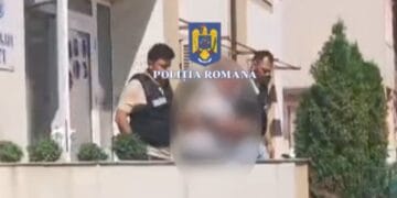 Un controlor de bilete a fost arestat pentru agresiune sexuală. A pipăit un minor în autobuz!