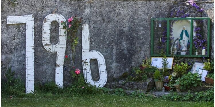 Mormânt comun pentru sute de sugari! Aceștia au murit la un stabiliment de mame fără soți! Acum se investighează această nenorocire făcută sub protecția unor călugărițe!