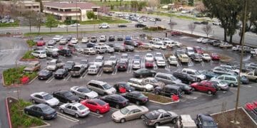 O nouă excrocherie îi lasă fără sume importante de bani pe români! Poliția a intrat pe fir în mai multe orașe din România!