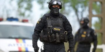 Mafia buletinelor a ajuns din nou în atenția autorităților! Peste 200 de percheziții sunt efectuate la o rețea care vindea acte false