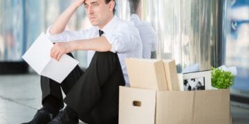 Sute de persoane au fost date afară de la locul de muncă. Trei fabrici își închid porțile! 