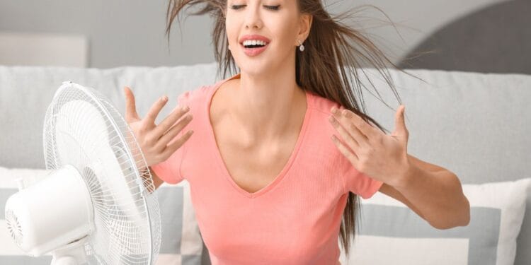 Un mit care trebuie DEMONTAT. Răcorirea care nu răcorește. Ce nu știm despre apa rece pe caniculă?