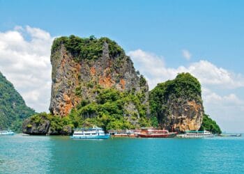 Un antreprenor și-a cumpărat o insulă lângă Singapore! Omul vrea să-și facă propriul stat!