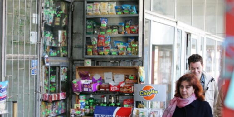 Lovitură puternică pentru cei care dețin spații comerciale la parterul blocurilor. Este valabil și pentru chiriași. Noile reguli dau multe bătăi de cap! Iată de ce trebuie să țineți cont!