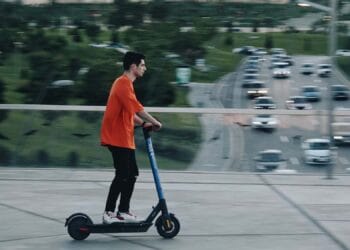 Primarul unui oraș din România a interzis trotinetele electrice pe anumite tronsoane de drum! Primăria le-a transmis participanților la trafic să respecte noile reglementări