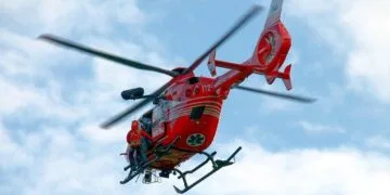 Salvamontiștii au avut o misiune de salvare a unei femei căzute într-o râpă în Retezat. Elicopterul a transportat victima la spital!