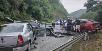Impact devastator pe șoselele din Bulgaria. 5 români, printre care și doi copii răniți după ce un șofer român a provocat un accident în lanț