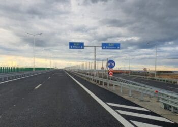 De la Argeș pe Oltenia Expres sau Autostrada Ford direct la Constanța la mareeeeeeeeee, la soare, la plajă! Foarte, foarte rapid! Toți șoferii au liber la drum!
