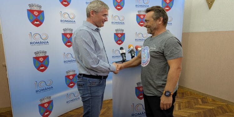 Avram Iancu de 2025. Românul a devenit primul om din lume care a traversat un continent înot! Atenție în pielea goală, fără costum de neopren