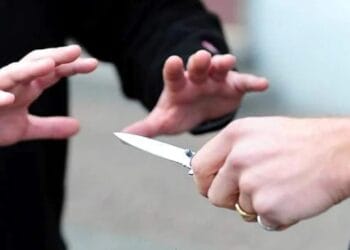 Într-un moment de furie, o femeie și-a înjunghiat soțul. Bărbatul nu a supraviețuit! Femeia este cercetată pentru omor!