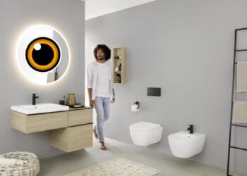 Groază în toiul nopții. Un bărbat a aprins lumina în baie și a avut șocul vieții când a realizat ce vede în fața ochilor!