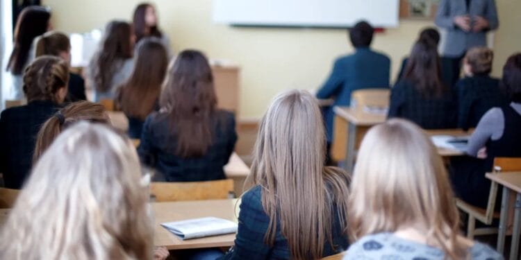 Ministrul Educației a anunțat ce înseamnă reorganizarea în școli! Cum vor fi identificate instituțiile de învățământ care nu mai pot funcționa