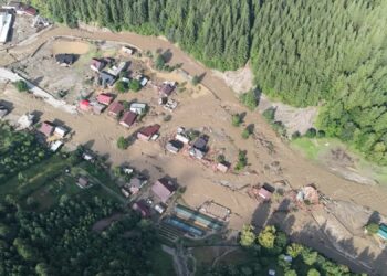 O familie din Suceava, care avea locuința asigurată, a primit cea mai mare sumă acordată de o companie în domeniu, după inundații!