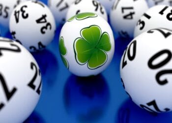 Furt cu noroc chior. Doi bărbați au câștigat o avere imensă la loto, după ce au furat un card plin cu bani