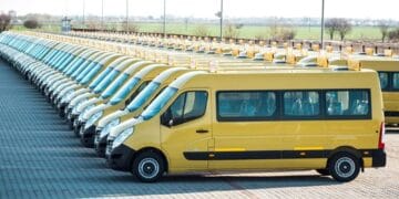 Ministrul Investiţiilor a mobilizat Corpul de Control pentru a descoperi modul de achiziție a microbuzelor școlare!