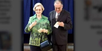 Nina nu a putut participa la înmormântarea soțului Iliescu. Care este motivul de nu a mai putut ieși din casă!