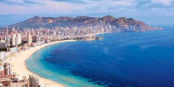 Doi copii de 11 respectiv 13 ani s-au înecat! Tatăl lor a fost salvat din apă în ultimul moment! Mama lor și un frate erau în hotel