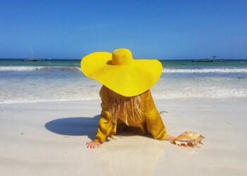 Litoralul „oltenesc” atrage mii de români și turiști străini. Prețurile sunt pentru orice buzunar! Turiștii vin cu sutele!