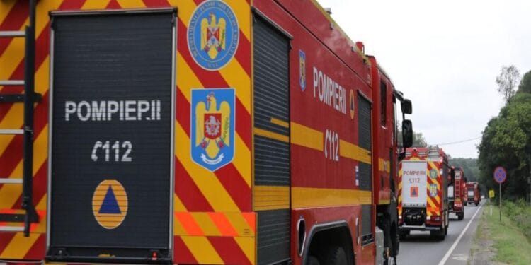 Un bărbat și-a pierdut viața în flăcări, încercând să își salveze animalele din anexele gospodărești. A fost găsit carbonizat