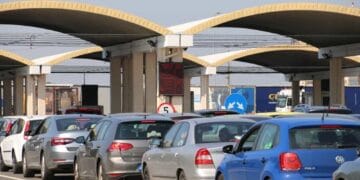 În minivacanța de Sfânta Maria, peste 77 de mii de mașini au trecut frontiera. Formalitățile au fost făcute pentru 400.000 de persoane!