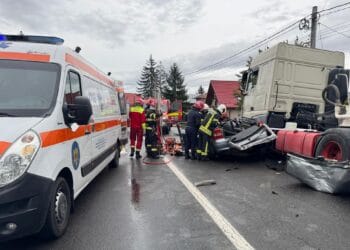 Tragedie în Argeș! Trei persoane au murit într-un accident! Erau membri aceleiași familii!