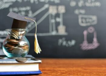 Tipurile de burse care vor fi acordate de Guvern pentru elevi! Unele pot ajunge până la 700 de lei!