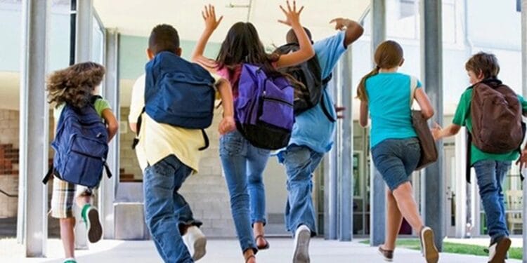 Sindicatele din învățământ spun că pe 8 septembrie vor fi proteste! Liderul FSLI spune că vor fi înștiințați părinții despre ce se va întâmpla în prima zi de școală!