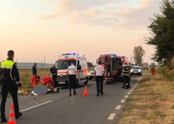 Tragedie mortală. Alte trei persoane au fost rănite într-un accident rutier în care a fost implicată și autospeciala de Poliție
